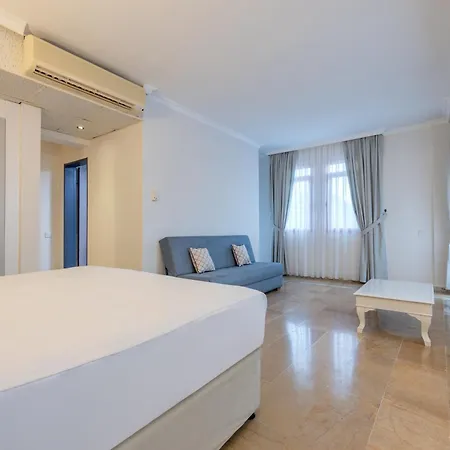 Hanedan 3* Foça