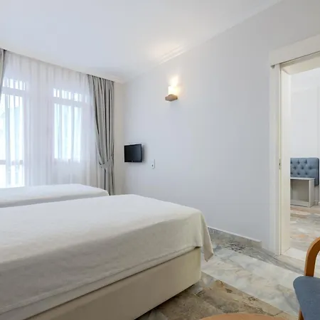 Hanedan 3* Foça