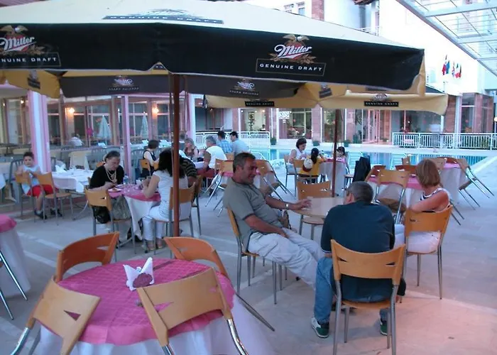 Hanedan 3* Foça