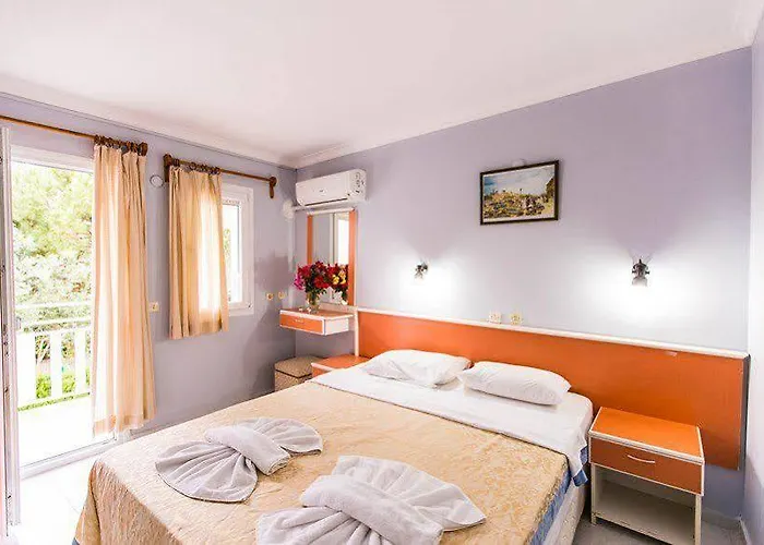 Complex Hanedan Foça