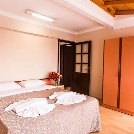 Hanedan 3* Foça