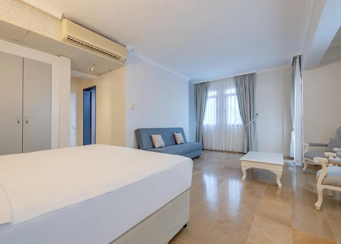 Hanedan 3* Foça