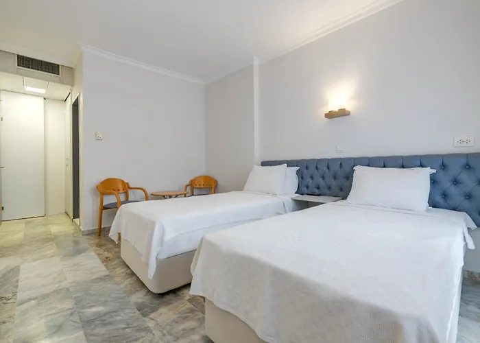 Hanedan 3* Foça