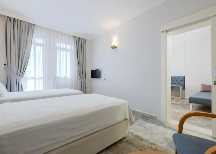 Hanedan 3* Foça