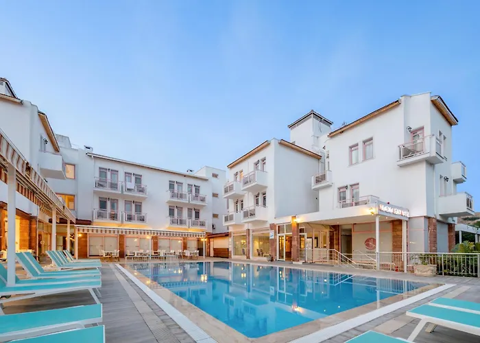 Hanedan 3* Foça