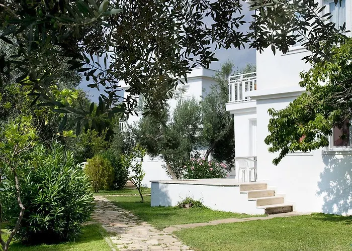 Hanedan 3* Foça