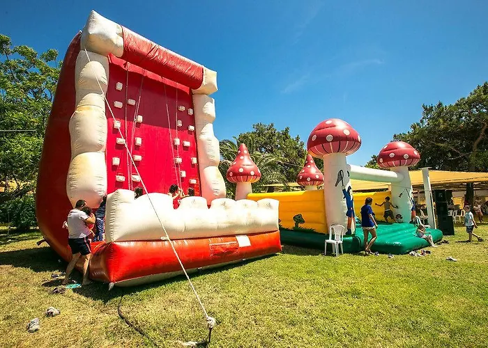 Hanedan Semesteranläggning (resort) 3*