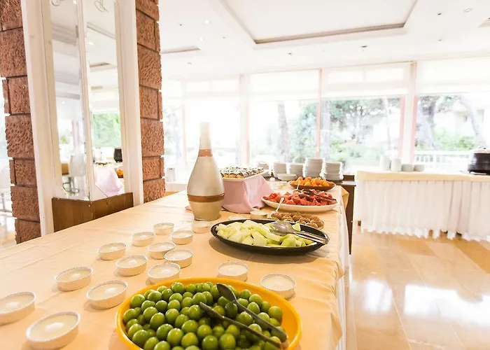 Hanedan 3* Foça